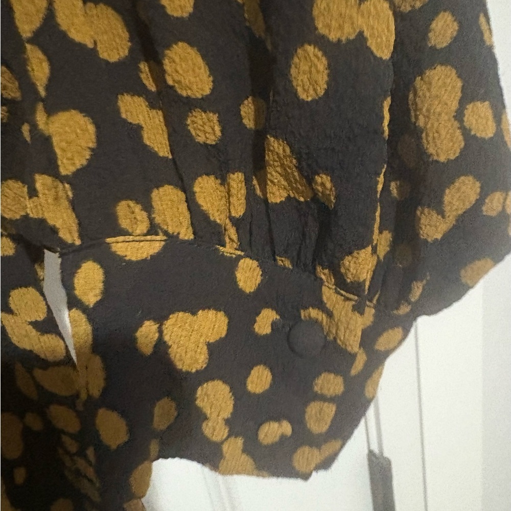 RW & Co Black and Gold Patterned Blouse Size Xl - Picture 2 of 5